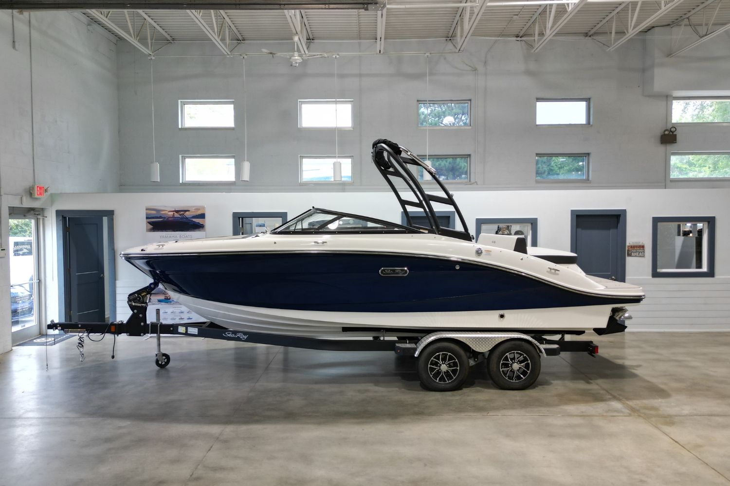 2025 Sea Ray SPX 210