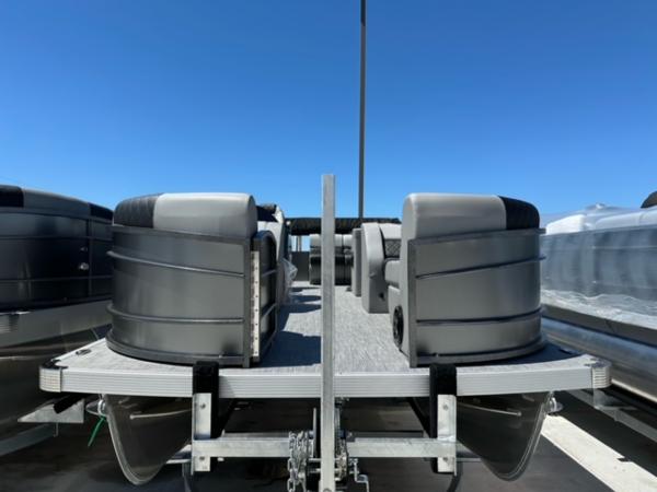 2024 Massimo Marine p22