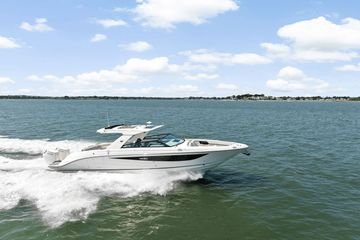 2025 Sea Ray SLX 400 Outboard