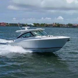 2021 Tiara Yachts 34 LX