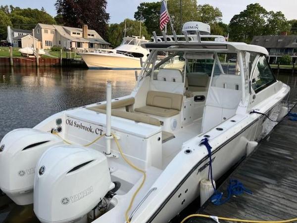 2017 Pursuit DC 325 Dual Console