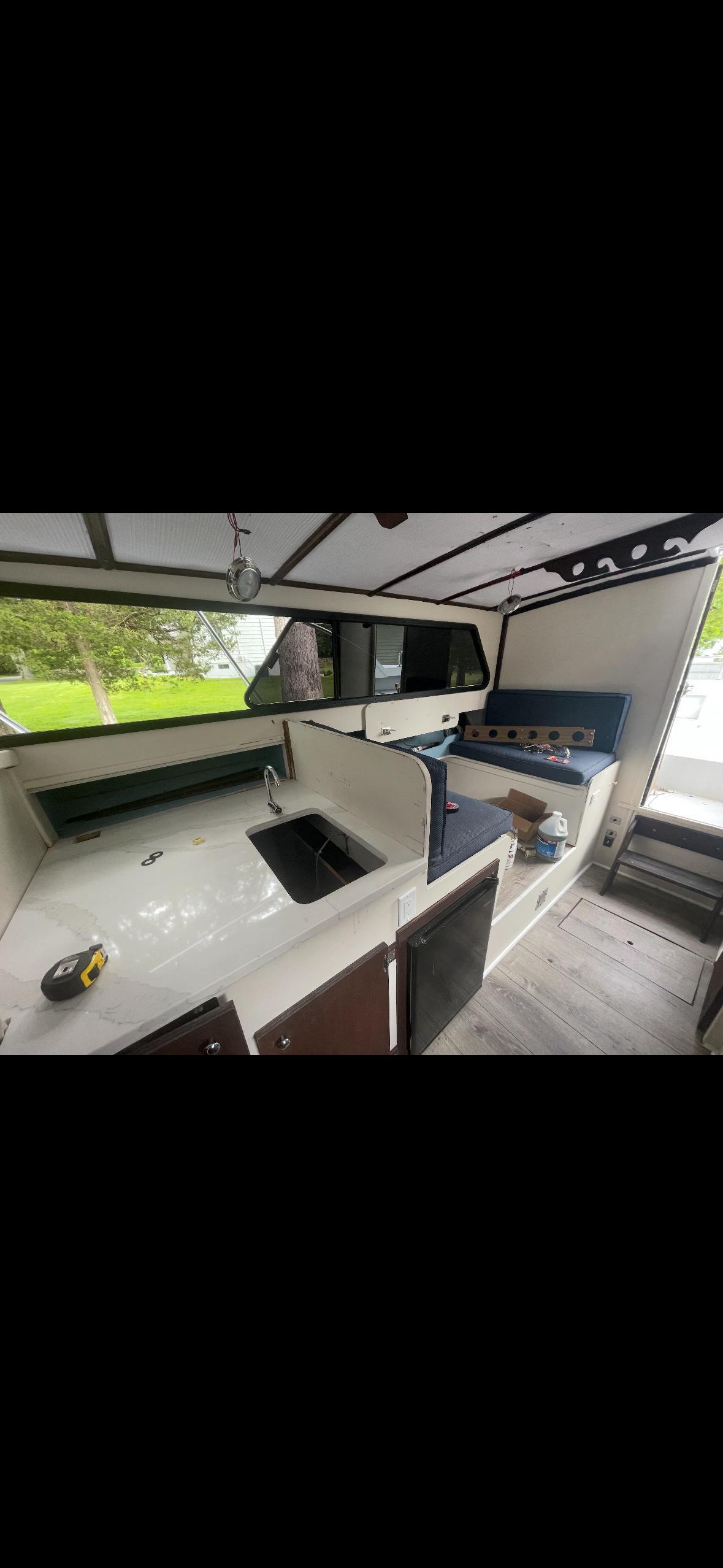 1974 Luhrs Two 80