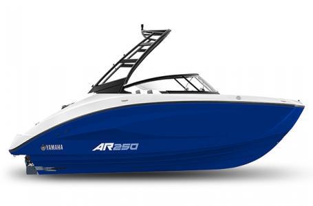 2025 Yamaha Boats AR250 w/ Twin 1.8L Yamaha's!