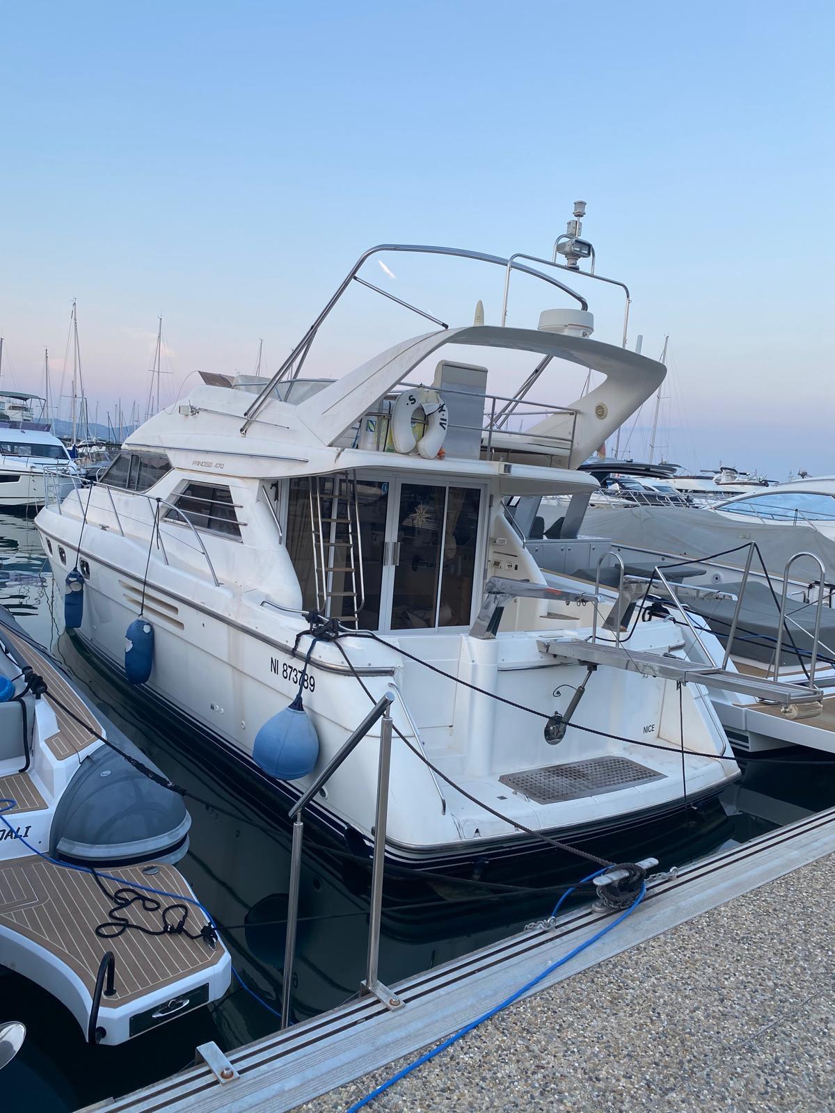 1994 Princess 470
