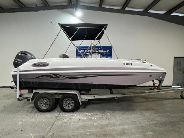 Hurricane 19 CC 2017 Hurricane 19 CC boat on trailer in indoor storage.