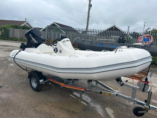 Zodiac Yachtline 400