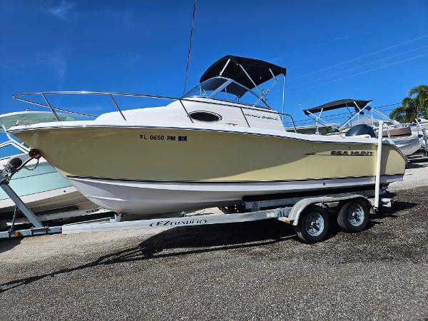 2013 Sea Hunt 225 Victory Le