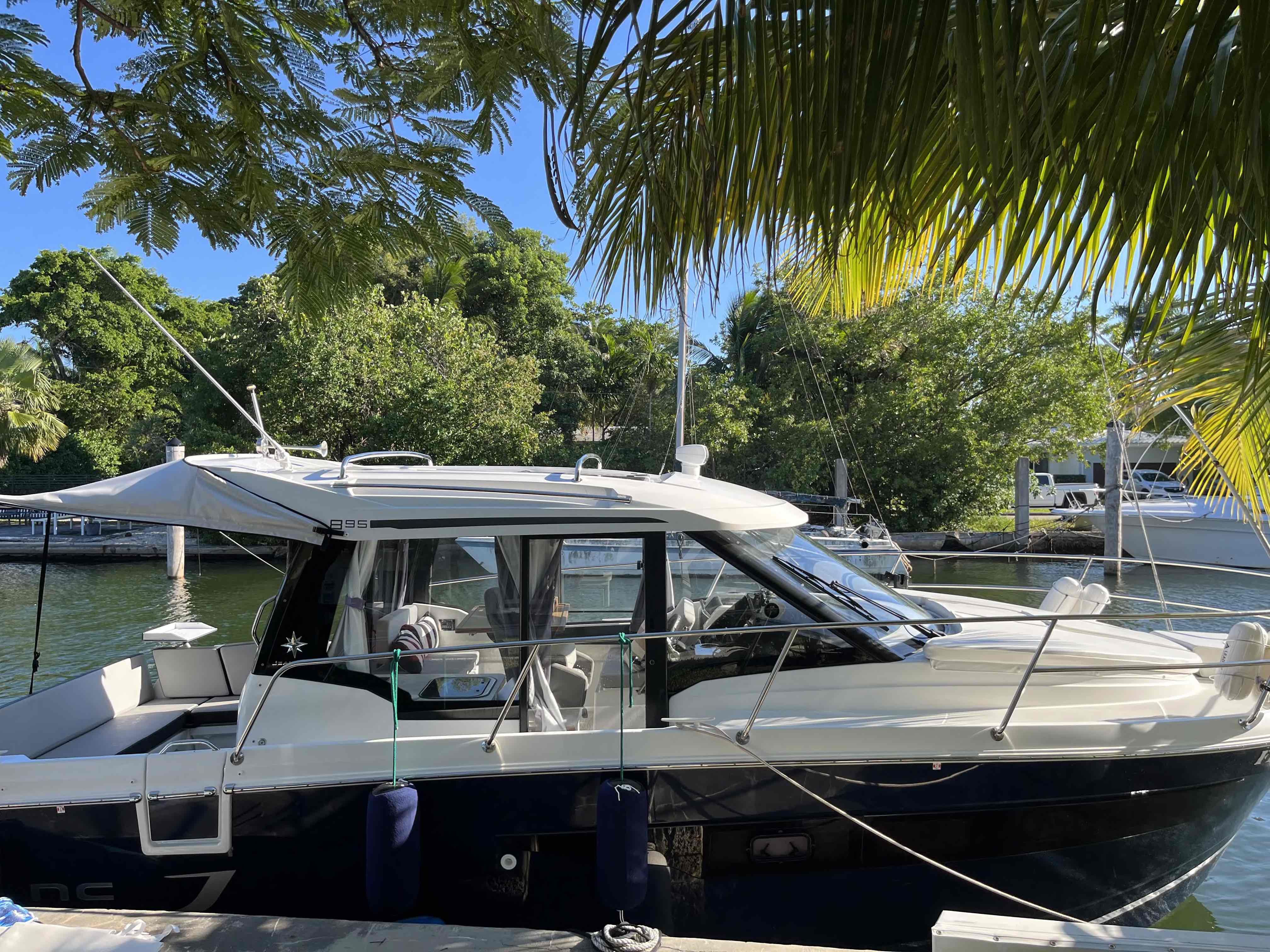 2021 Jeanneau NC Weekender 895