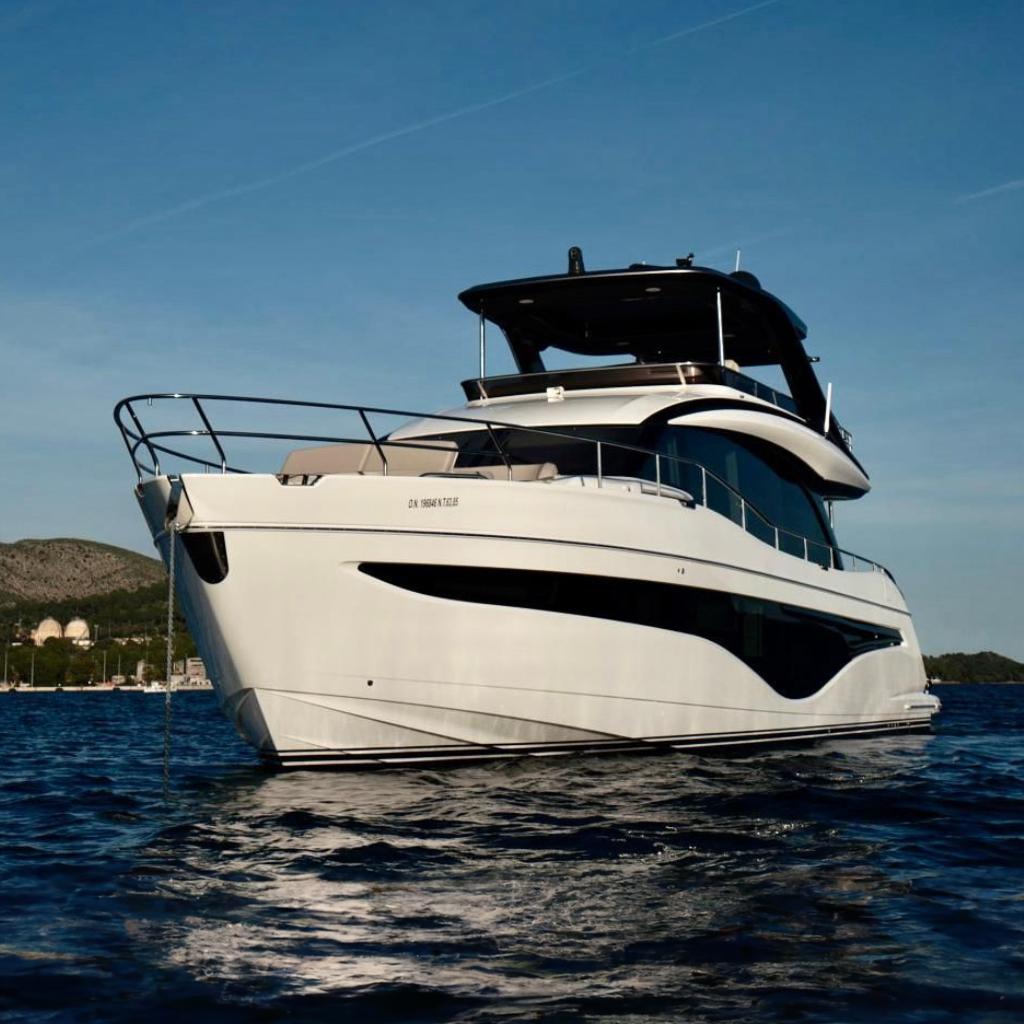 2024 Princess Y72