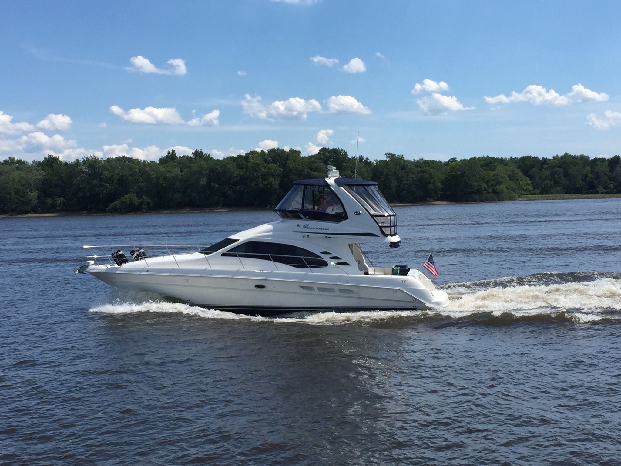 2005 Sea Ray 420 Sedan Bridge