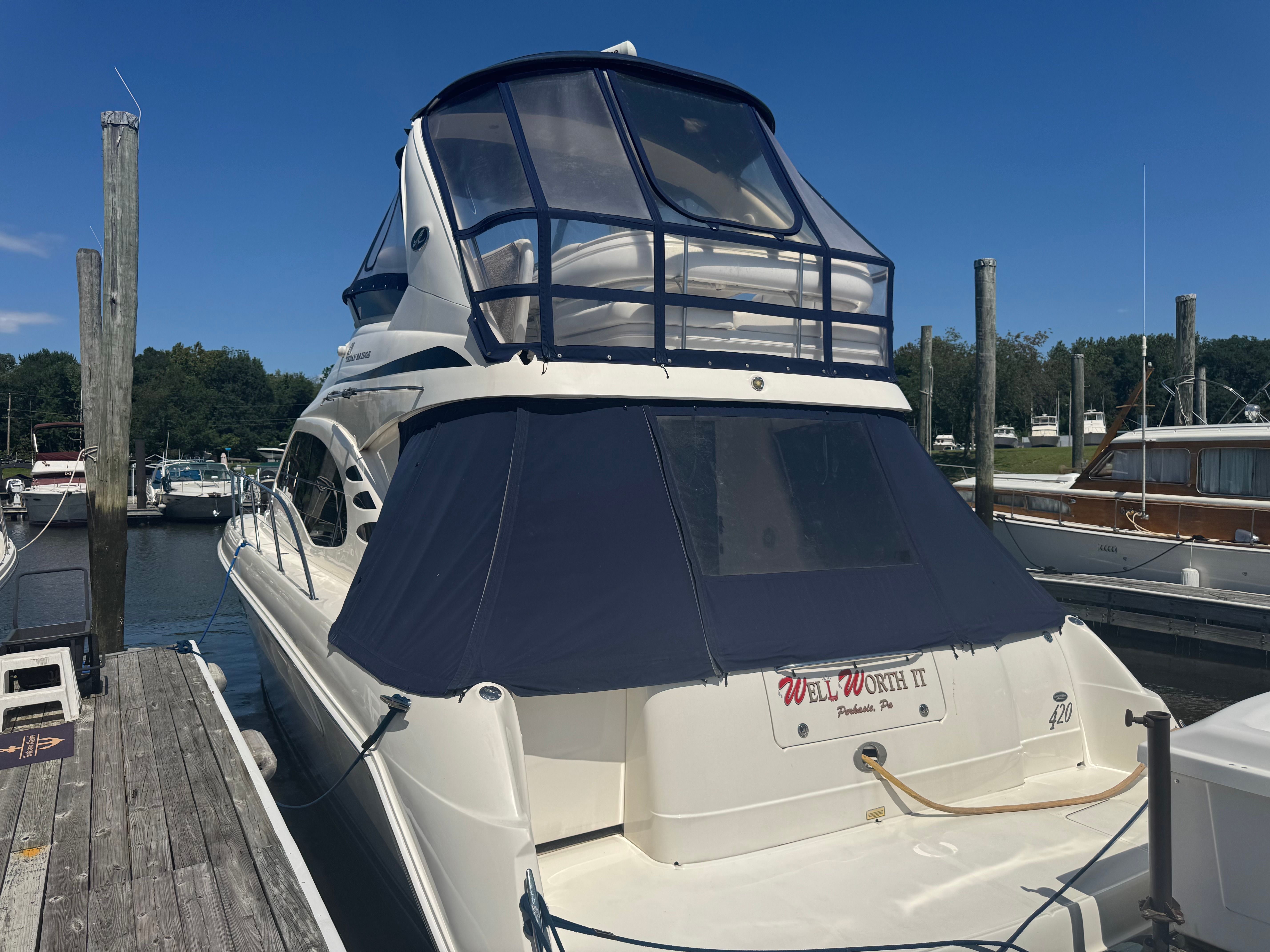 2005 Sea Ray 420 Sedan Bridge