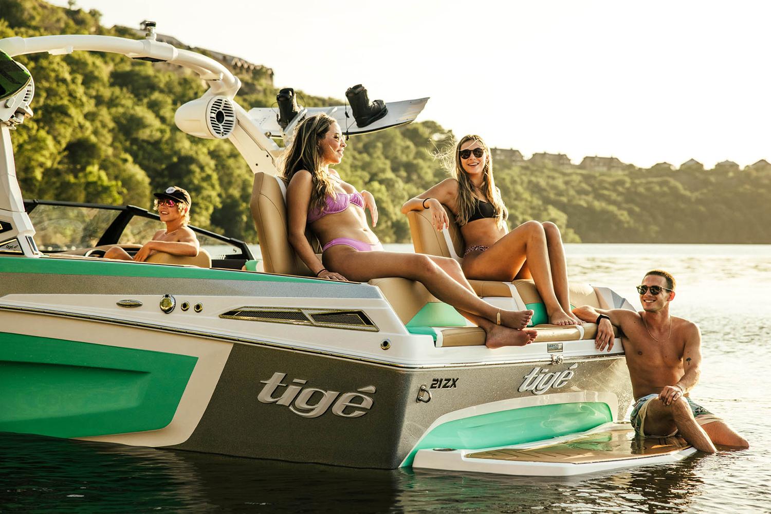 Tige Boat image