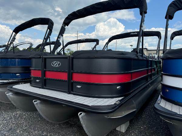 2025 Bentley Pontoons Legacy 243 Swingback
