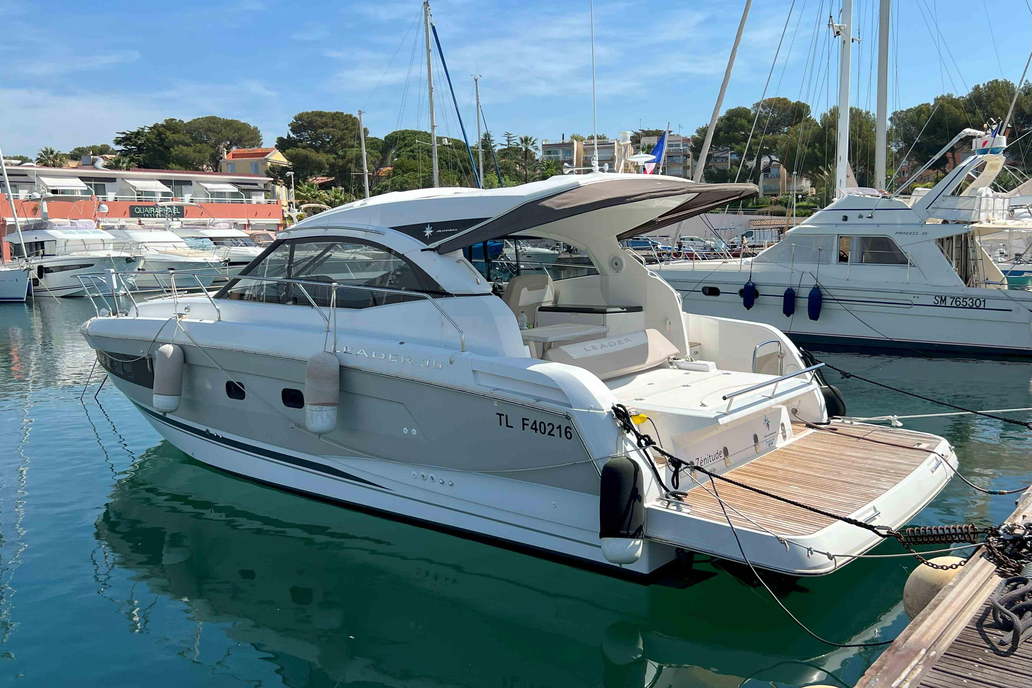 2016 Jeanneau Leader 36