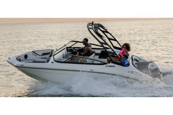 Yamaha Boats SX195 Manufacturer Provided Image