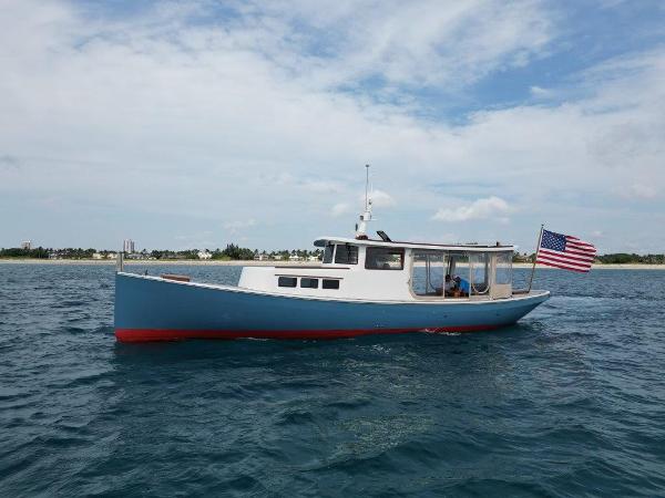 2021 Custom Launch 45 Pilothouse