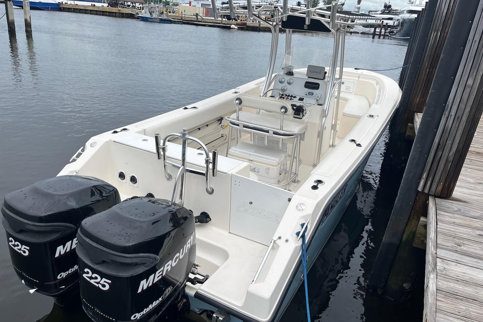 2011 Angler 2600 CC