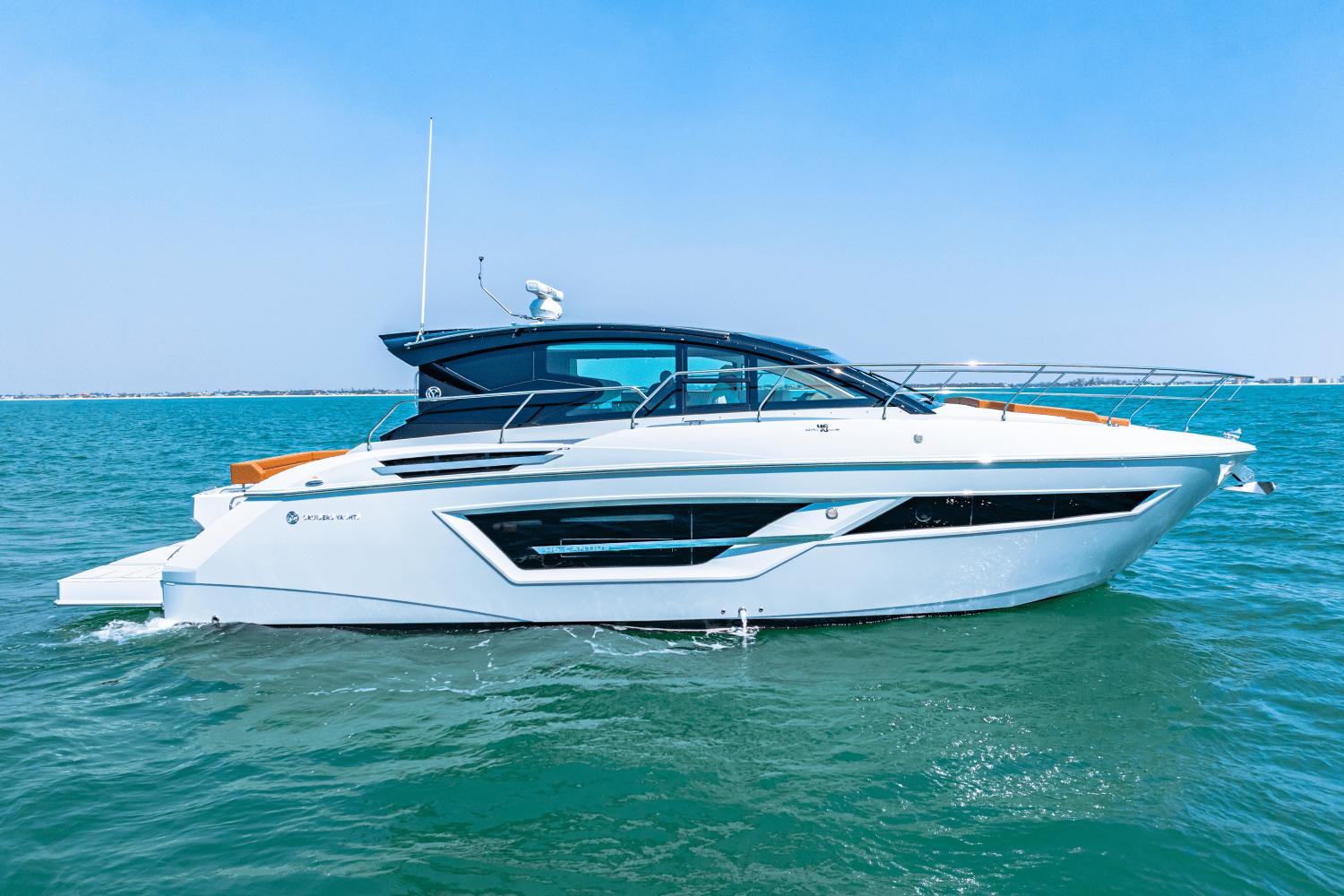 Cruisers Yachts 46 Cantius