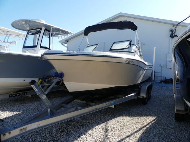 2015 Grady-White Freedom 205
