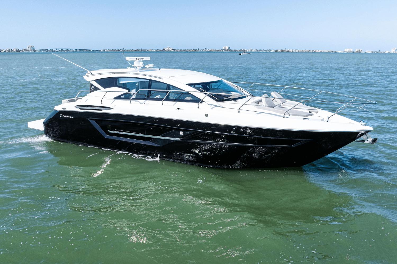 2025 Cruisers Yachts 46 Cantius