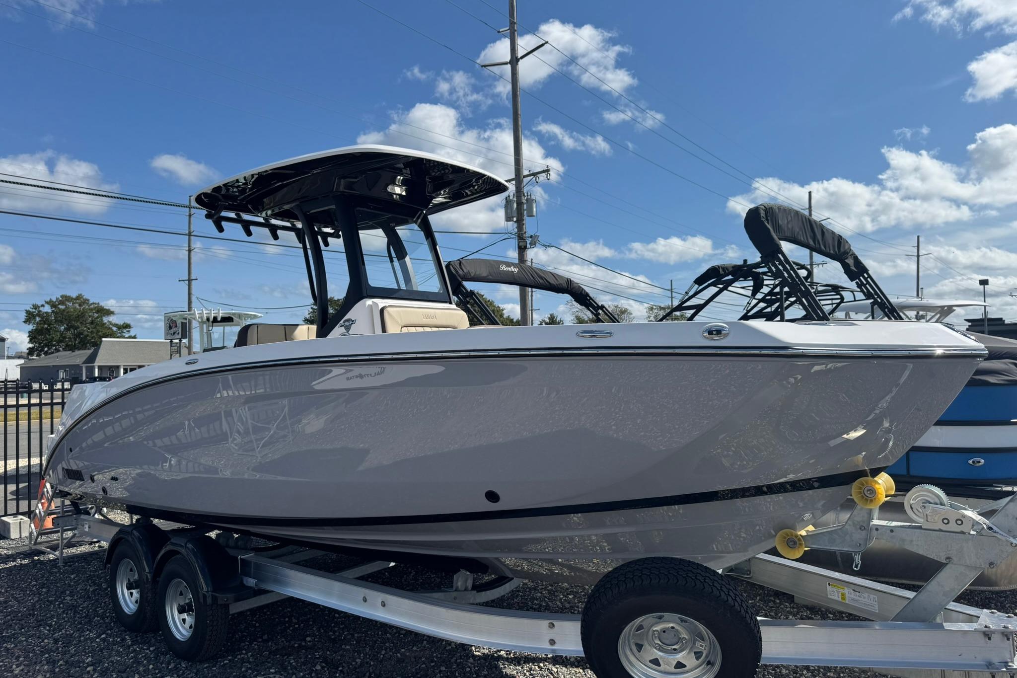 2026 Yamaha Boats 255 FSH Sport H