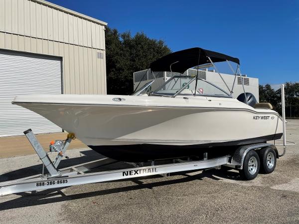2018 Key West 211 Dual Console
