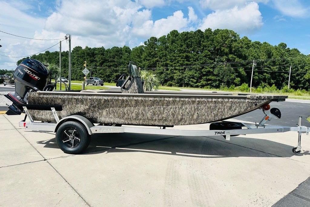 2025 Thor 1900 Lake Hammer