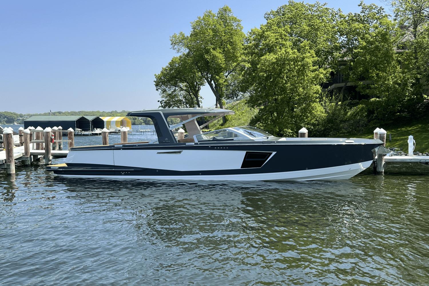 2024 Aviara AV40