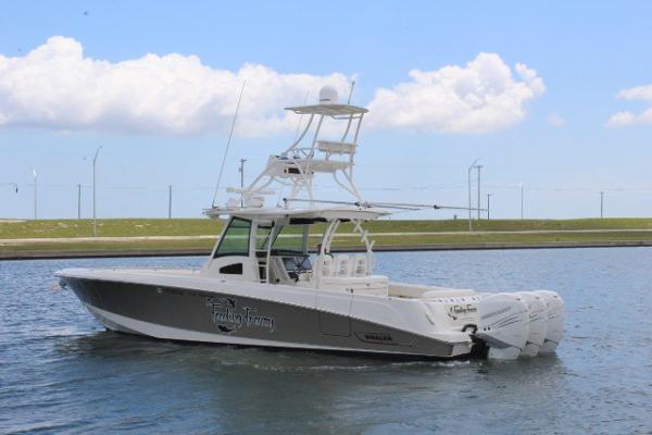 2013 Boston Whaler 370 Outrage