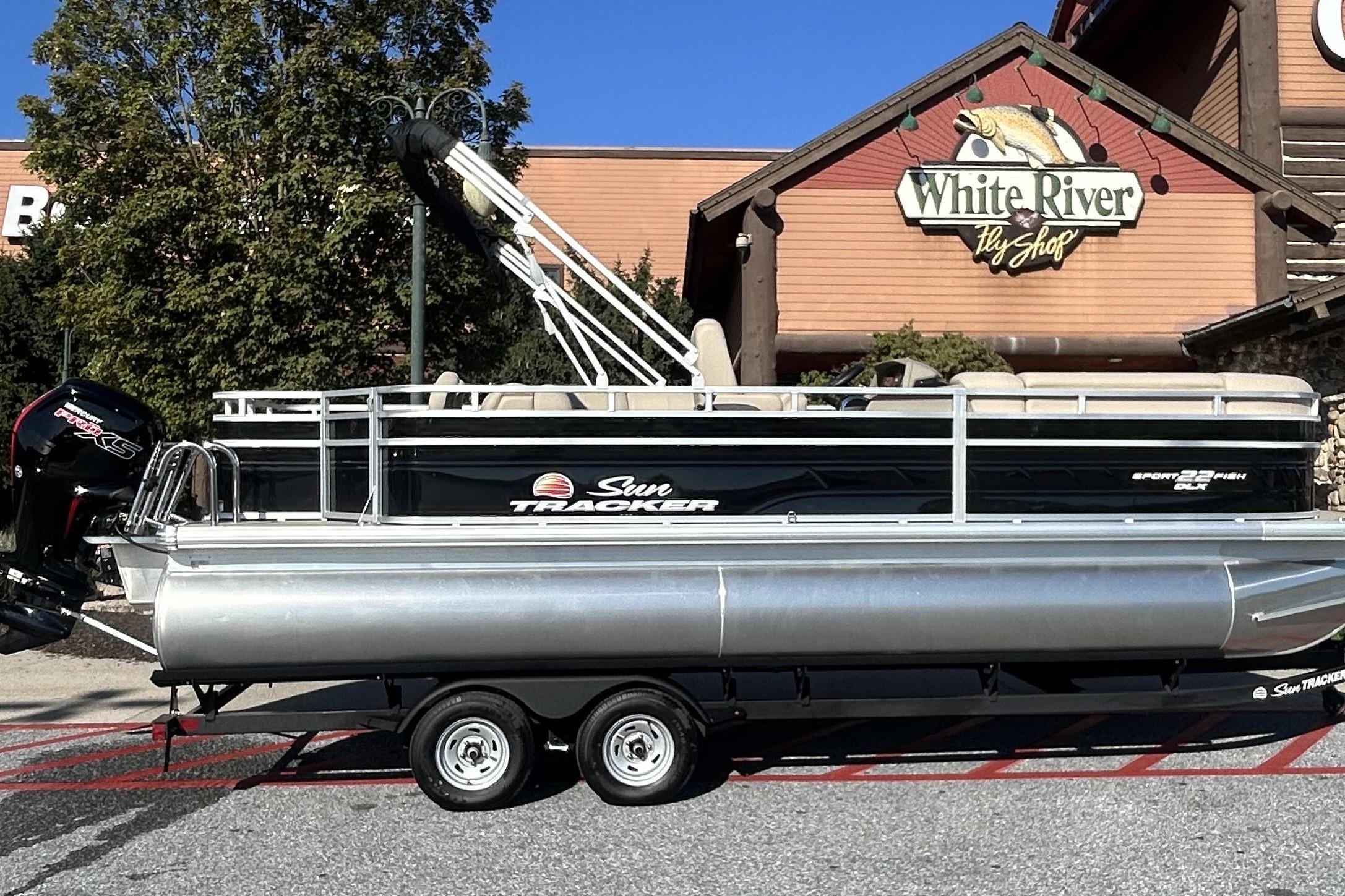 2025 Sun Tracker SportFish 22 DLX