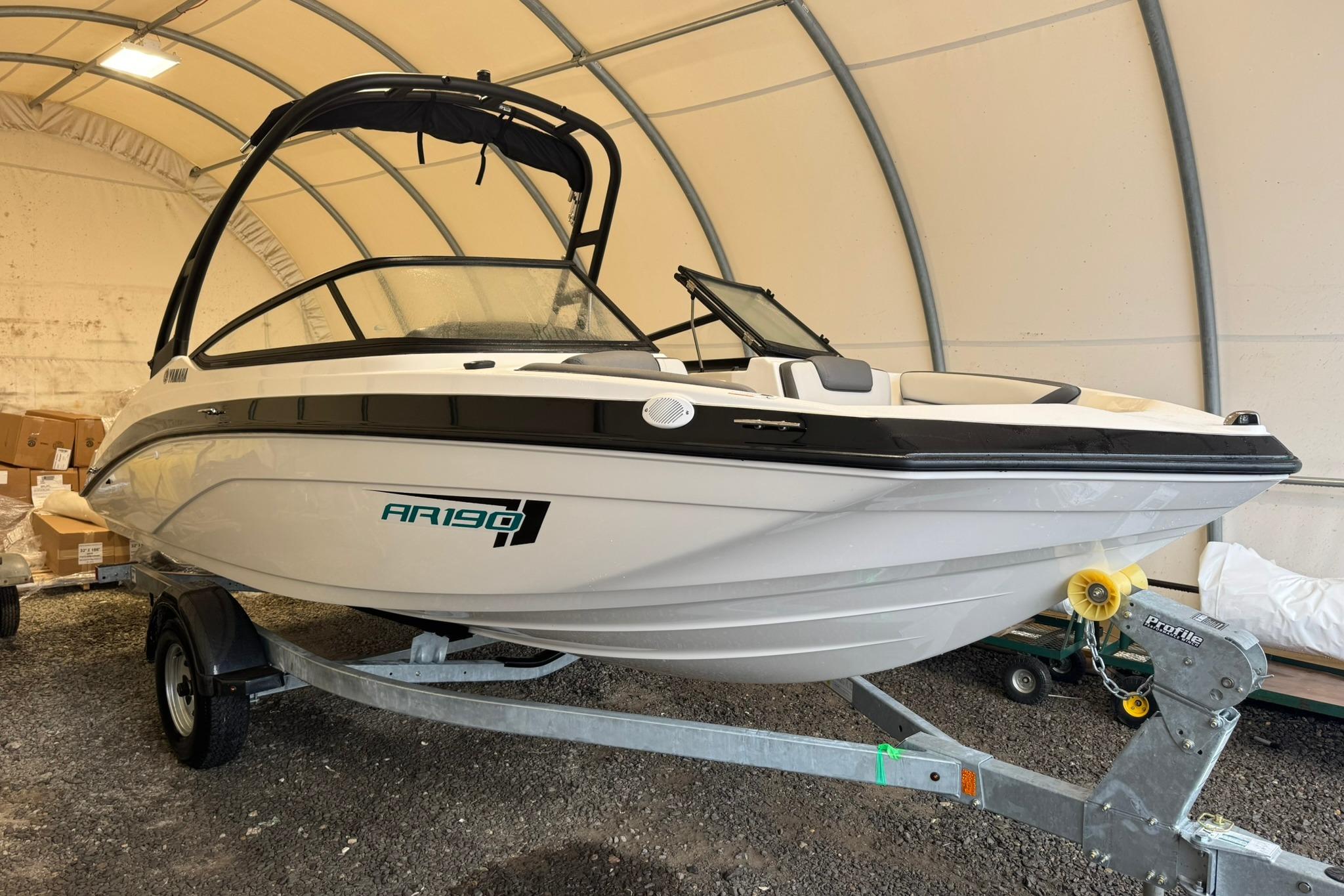 2026 Yamaha Boats AR190