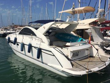 2010 Fairline Targa 44