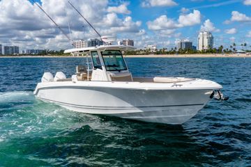 2022 Boston Whaler 330 Outrage