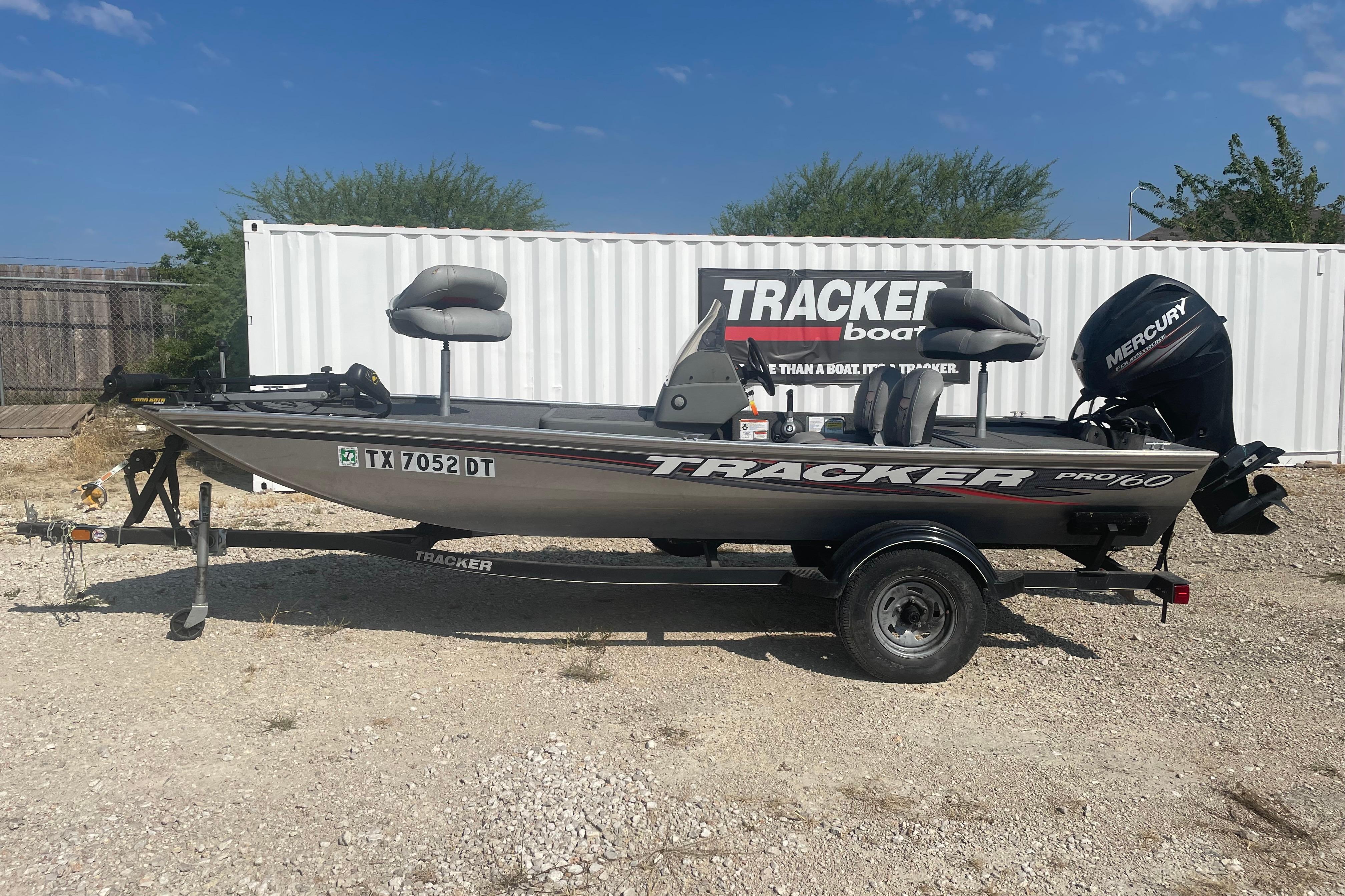 2017 Tracker Pro 160