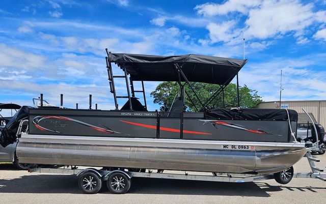 2025 Angler Quest 8524 Pro Troll