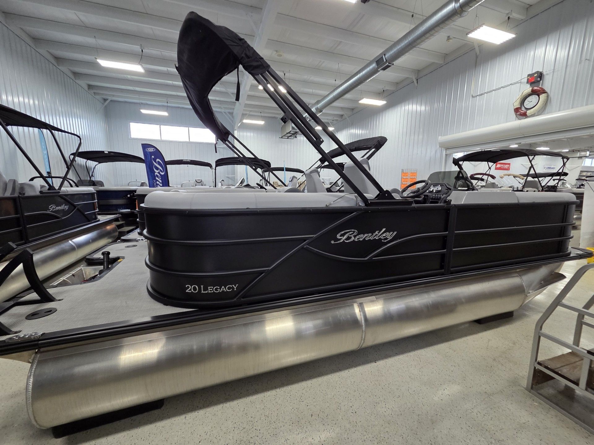 2026 Bentley Pontoons Legacy 200 Navigator