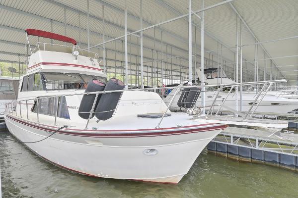 1987 Marinette Marinette Sedan - 32
