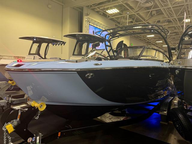 2025 Yamaha Boats 255XD