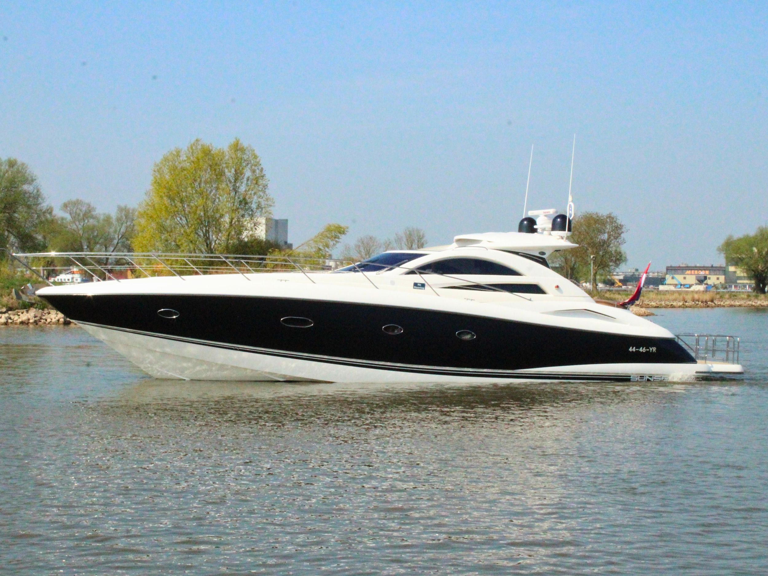 Sunseeker Predator 55