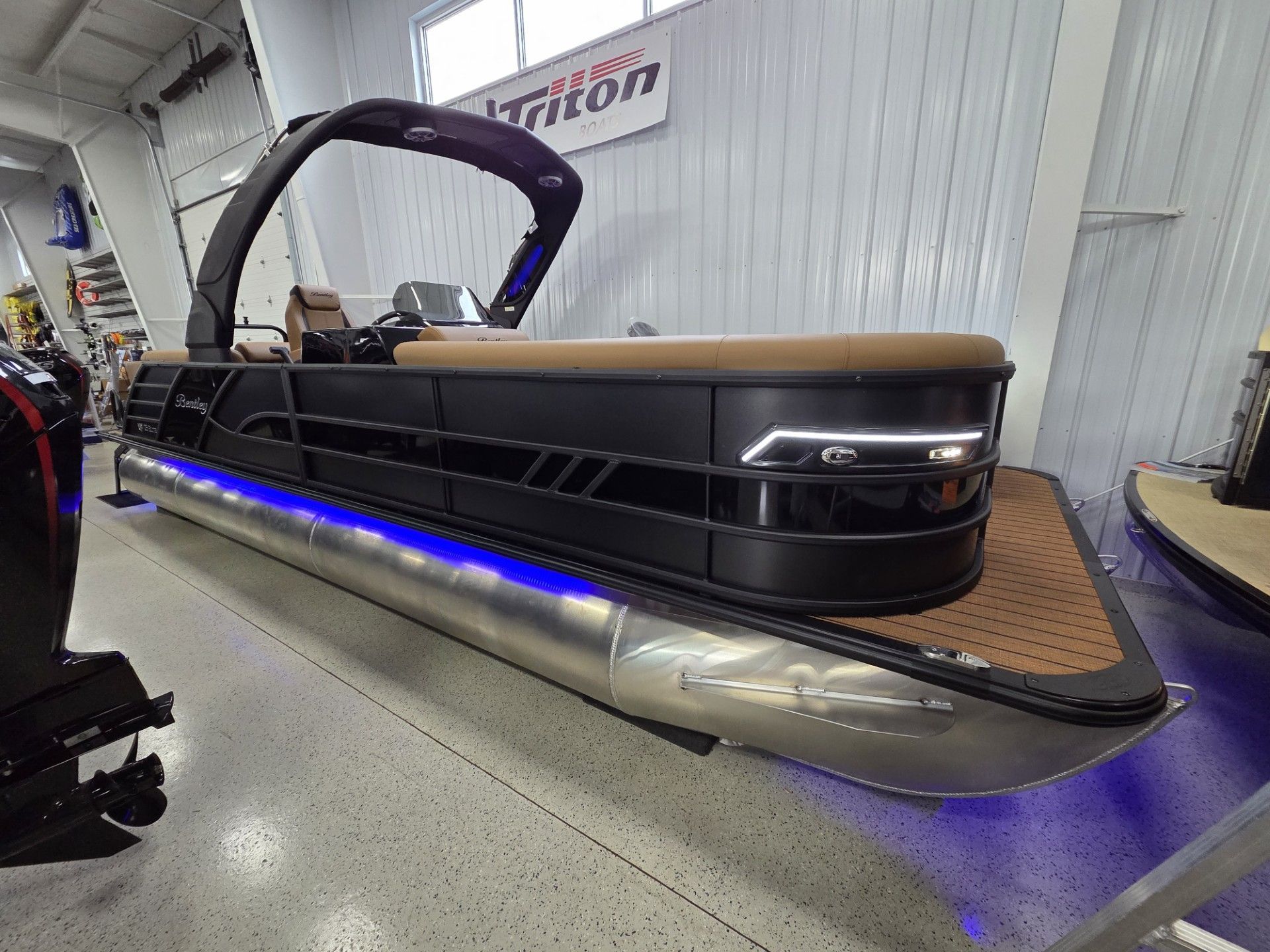 2026 Bentley Pontoons Elite 253 Admiral