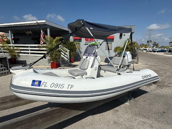 2023 Grand Inflatables Silver Line S370