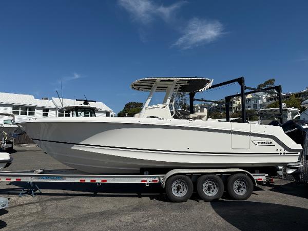 2025 Boston Whaler 280 Outrage