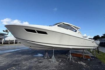2025 Pursuit DC 365 Dual Console