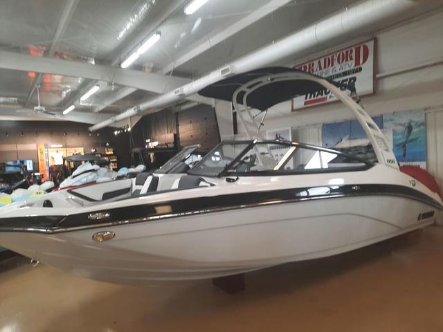 2025 Yamaha Boats 195S