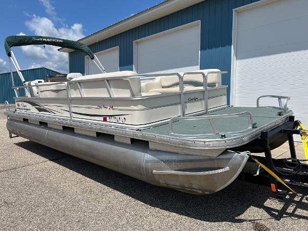 2006 Sun Tracker PB 24