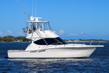 2017 Tiara Yachts 39 Convertible