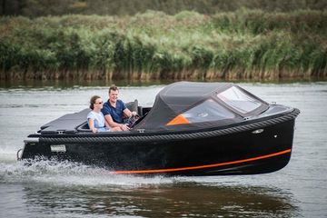 2025 Maxima 600