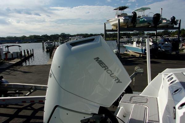 2024 Blackfin 252 DC