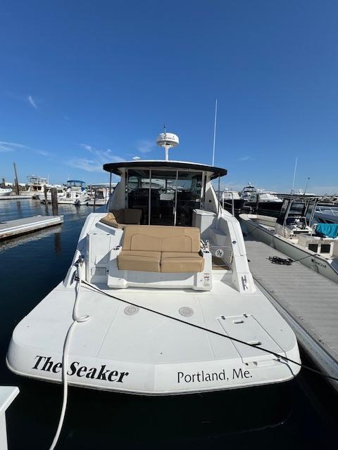 2015 Cruisers Yachts 41 Cantius