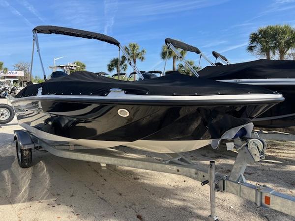 2025 Bayliner Element E18
